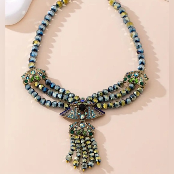 AB GREEN RHINESTONES GLASS STATEMENT NECKLACE - Picture 5 of 7